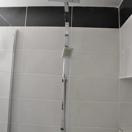Dans Maison Quercynoise